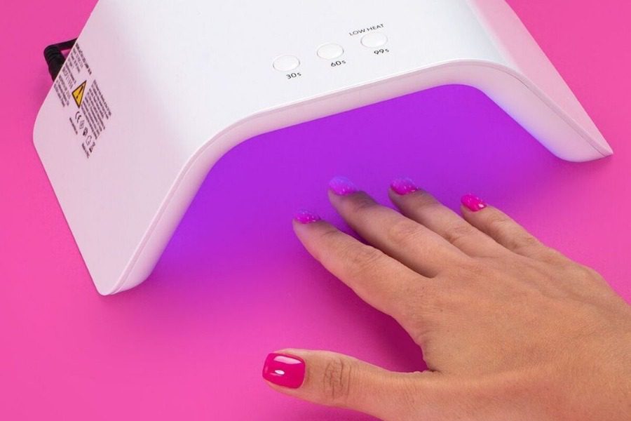 Ποιο χρώμα στα νύχια δείχνει ότι έχεις αυτοπεποίθηση;