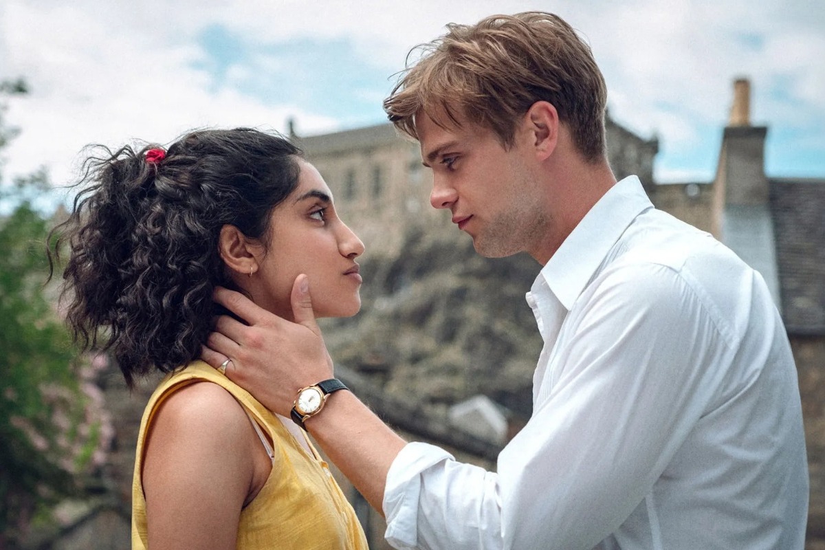 «One Day»: Η σειρά μιας σεζόν του Netflix που αποθεώνει την αγάπη που διαρκεί στον χρόνο