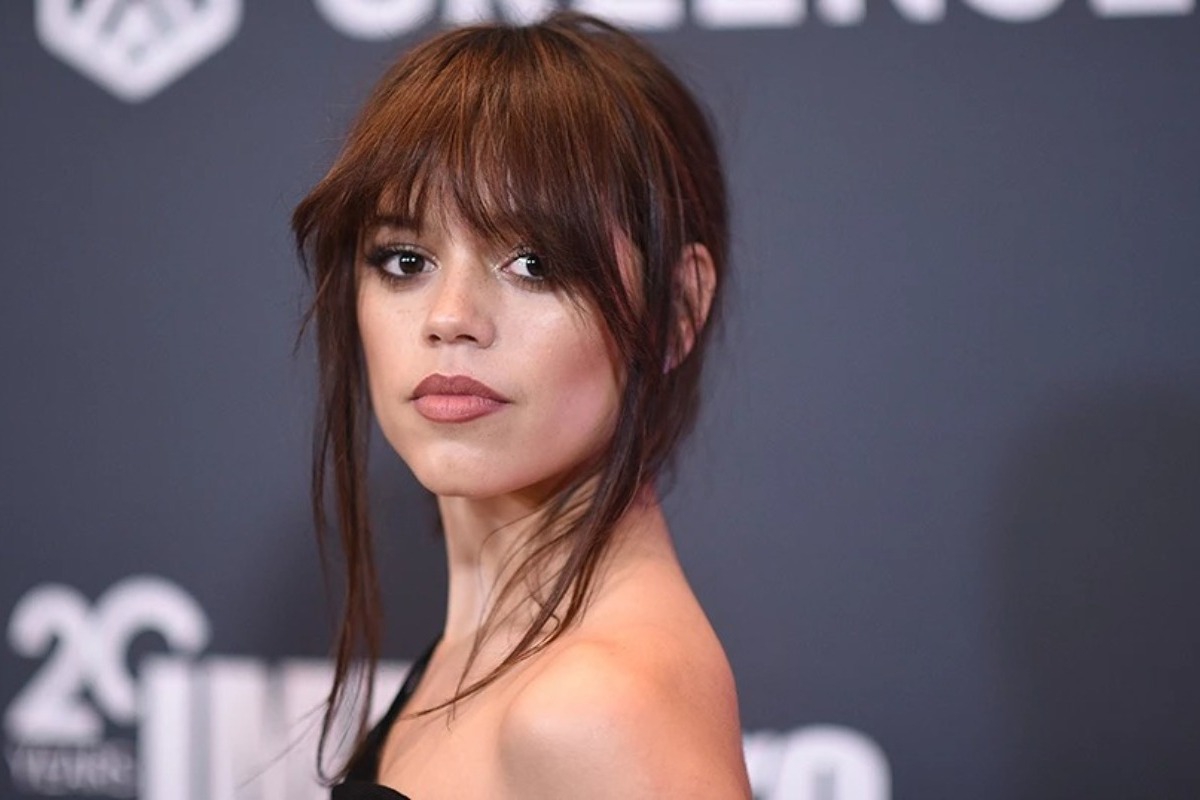 «Cherry Coke»: Η νέα τάση του TikTok στα μαλλιά