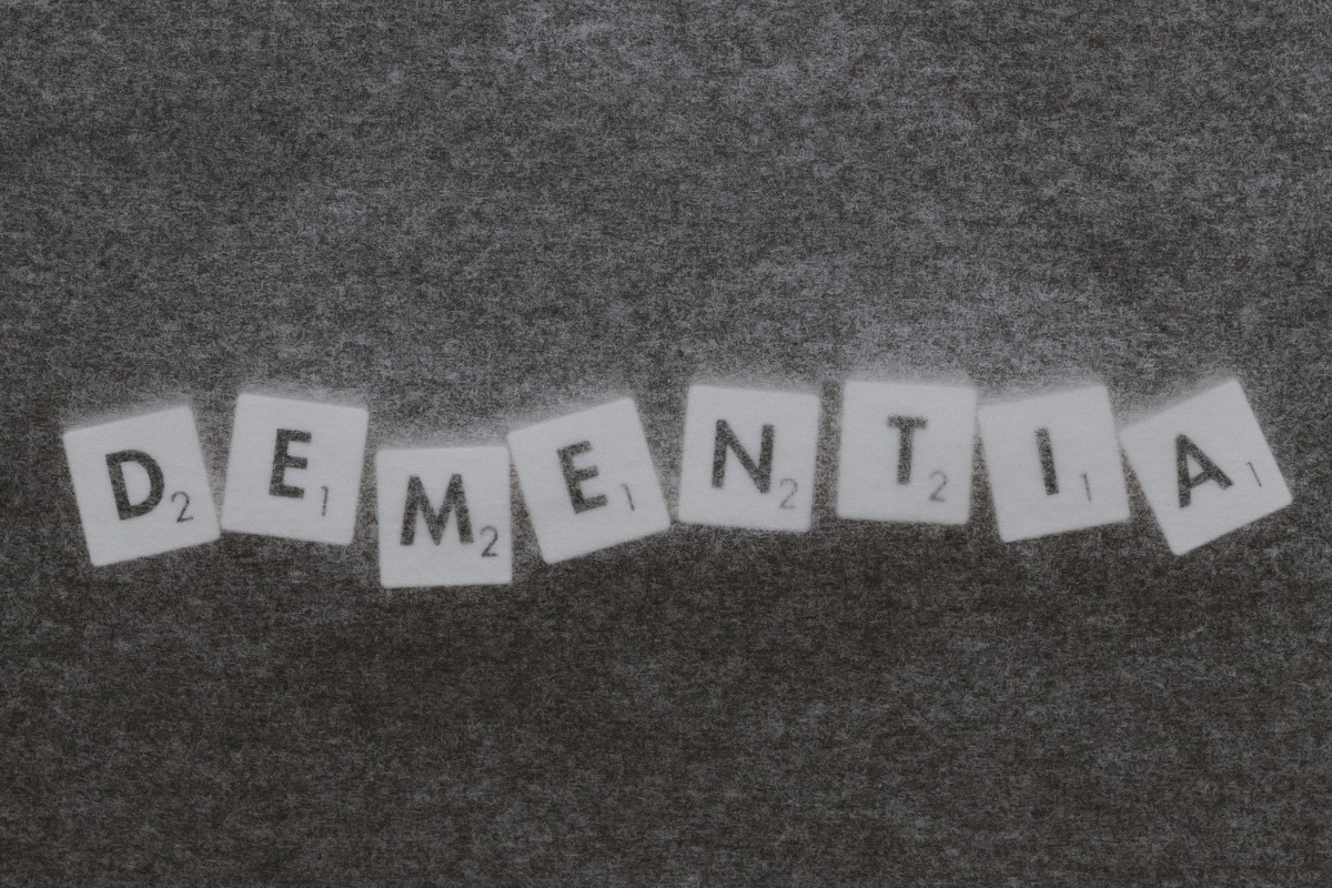 Μελέτη αποκαλύπτει τους μεγαλύτερους παράγοντες κινδύνου για εμφάνιση πρώιμης άνοιας