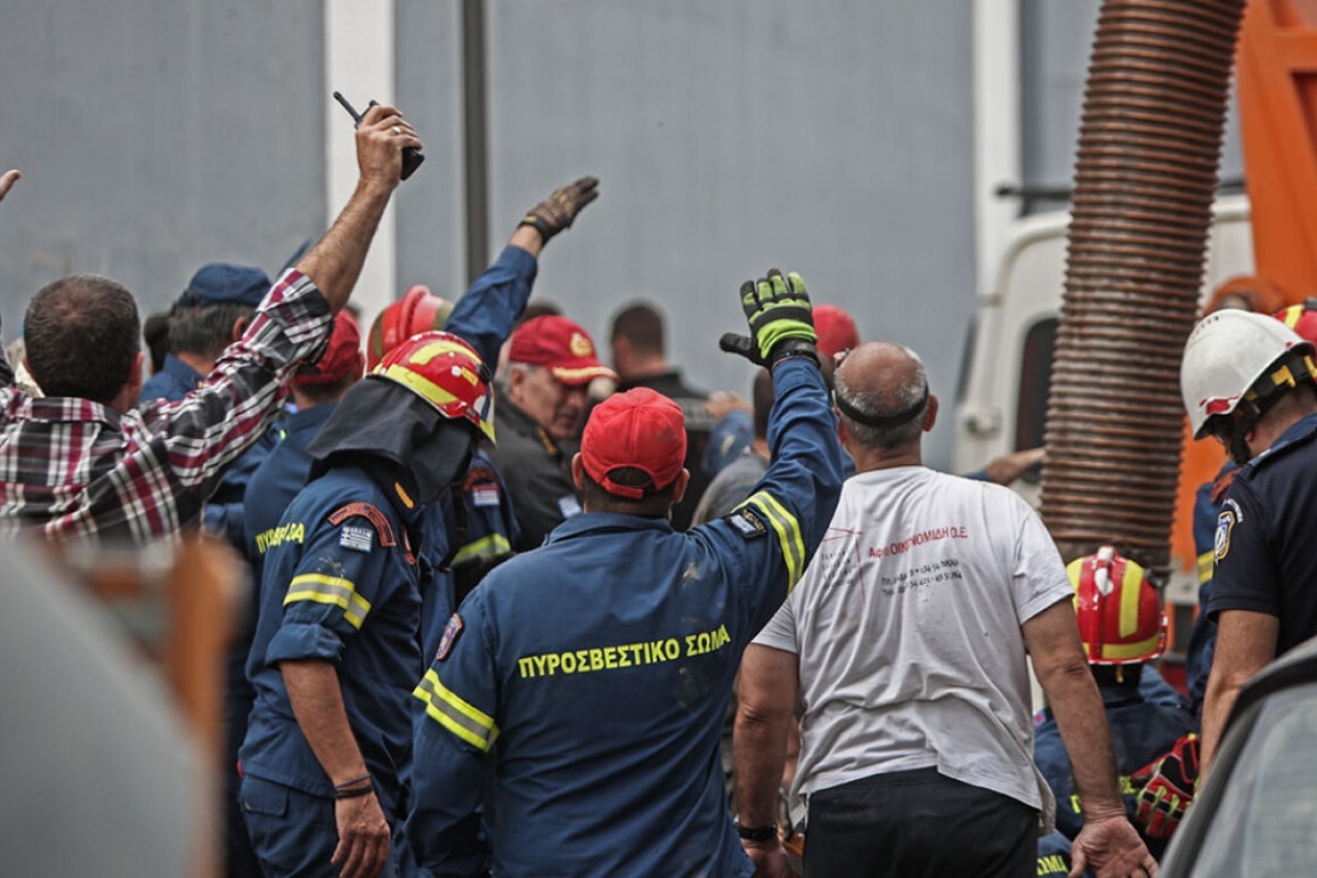 Πειραιάς: Νεκρός ο 35χρονος που έπεσε σε φρεάτιο