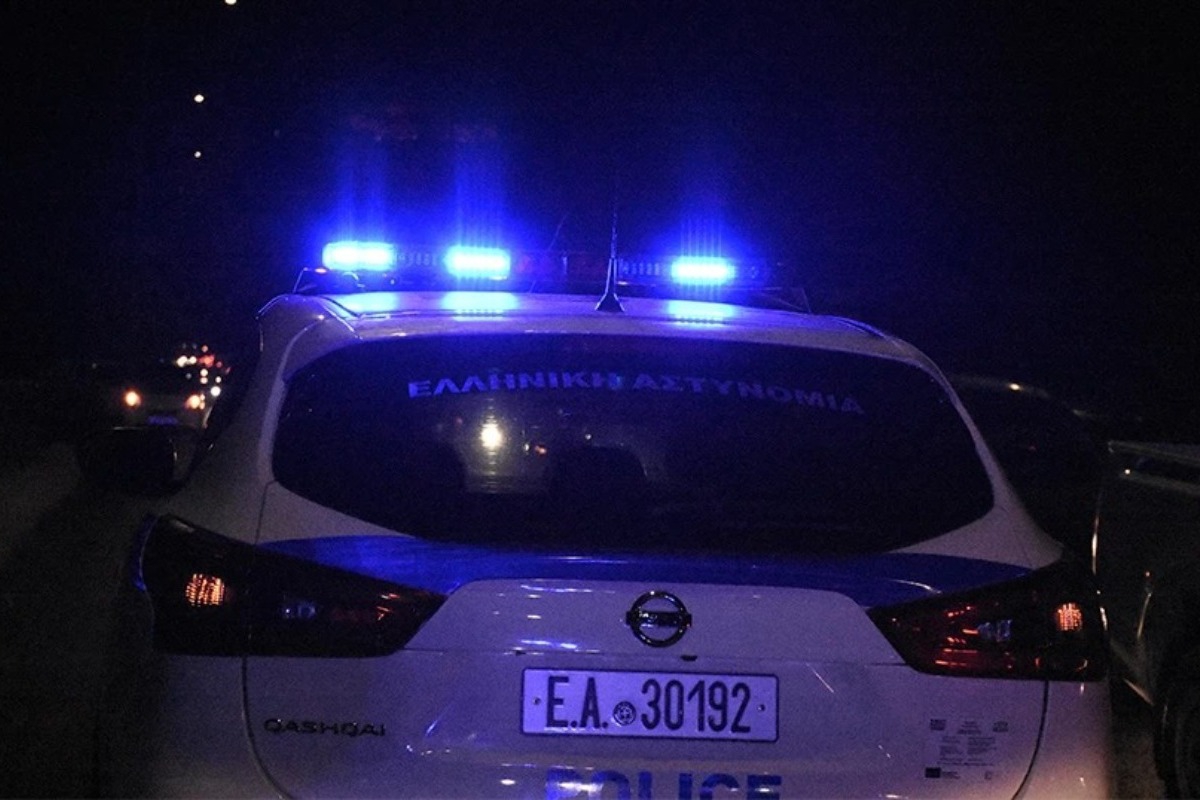 Σοκ στα Καλύβια: 16χρονος μαχαίρωσε μέχρι θανάτου τον 71χρονο πατέρα του