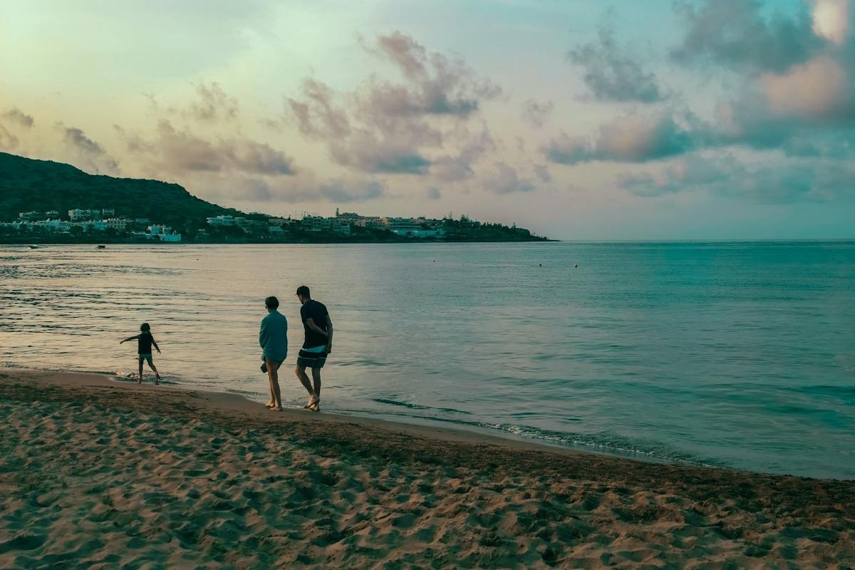 Ποιες είναι οι 198 «απάτητες παραλίες» στην Ελλάδα: Aπαγορεύονται ομπρέλες και ξαπλώστρες