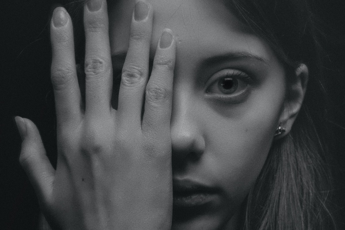 Δύσκολες ώρες για την 15χρονη που έπεσε θύμα άγριου ξυλοδαρμού στη Θεσσαλονίκη