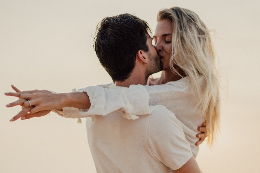 6 δευτερόλεπτα είναι το μόνο που θες για να αναζωπυρωθεί η σπίθα στη σχέση σου