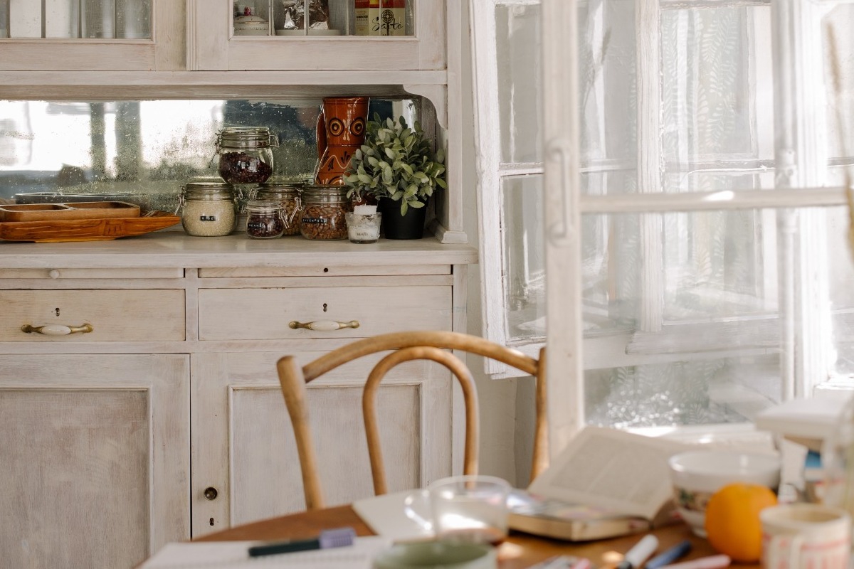 Πώς να κάνεις το μικρό σου διαμέρισμα να φαίνεται μεγαλύτερο με μικρά κόλπα