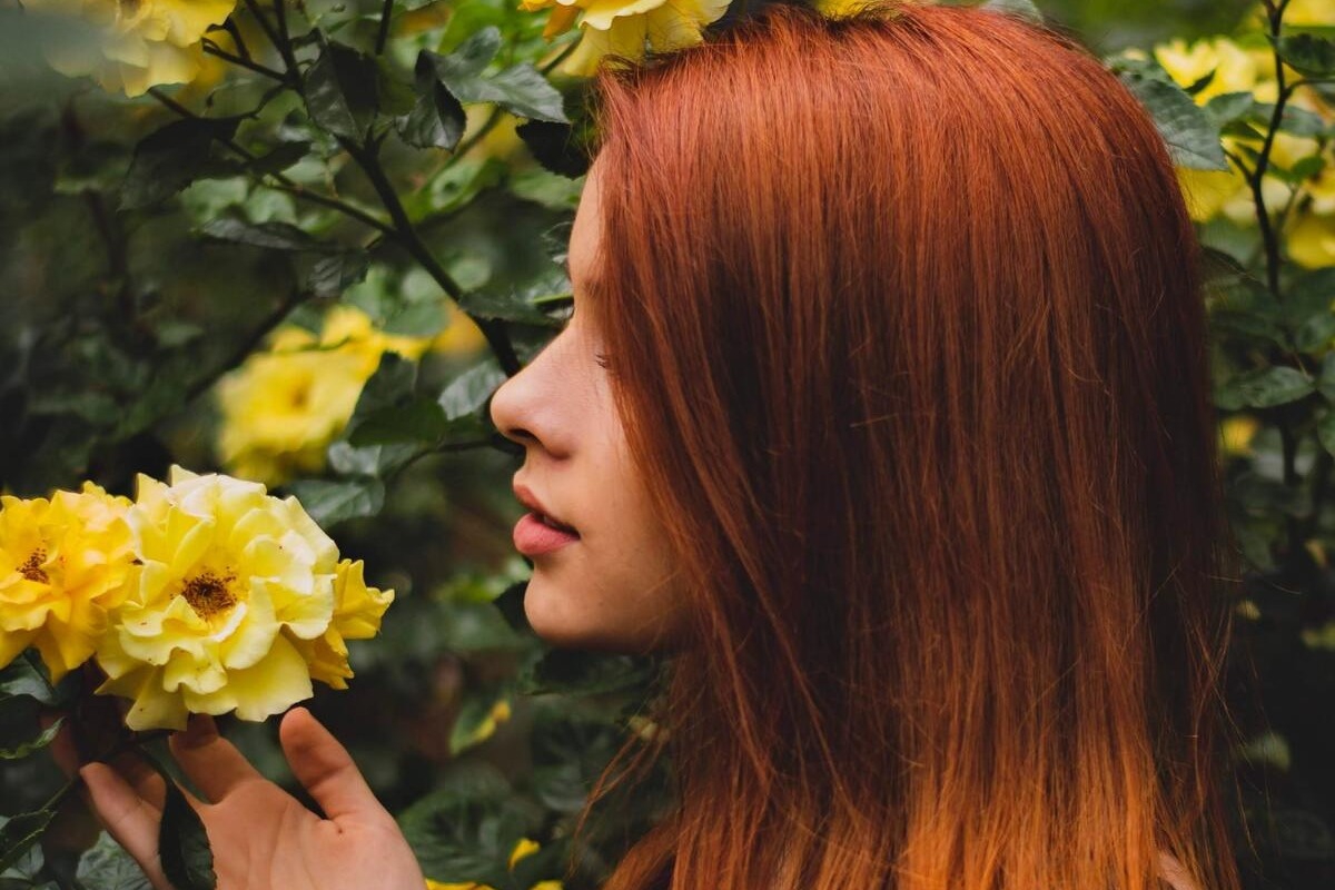 Θέλεις να φτιάξεις το δικό σου dry shampoo; Το Tik Tok σου δείχνει τα βήματα!