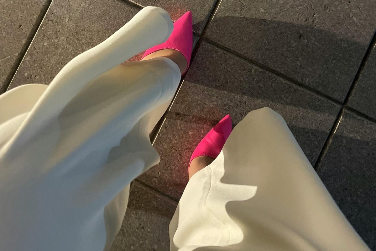 Aυτό το παντελόνι χρειάζεσαι για να δημιουργήσεις το πιο δροσερό ανοιξιάτικο στυλ