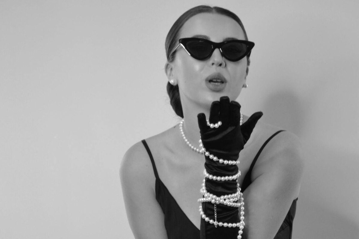 Το αναπάντεχο αξεσουάρ που λατρεύουν οι διάσημες, αλλά μόνο οι τολμηρές θα φορέσουν