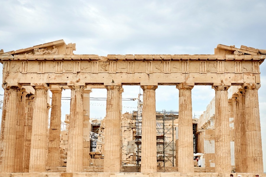 Ακρόπολη: Περιορίζεται ο αριθμός επισκεπτών