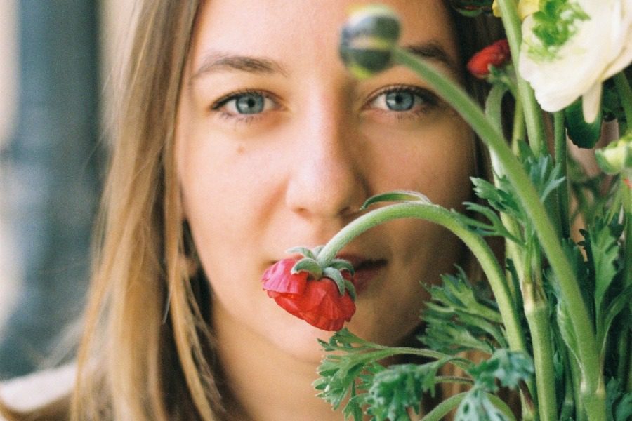 Αν το ταίρι σου, σου φερε αυτά τα λουλούδια, τότε εδώ υπάρχει έρωτας μεγάλος