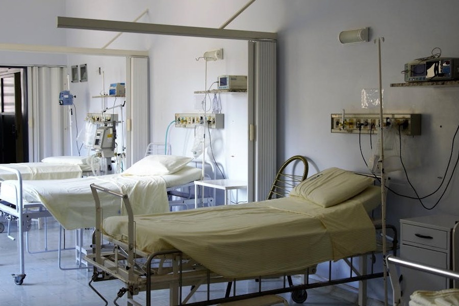 Από το πανηγύρι στο κέντρο Υγείας ‑ Πάνω από 30 άνθρωποι δηλητηριάστηκαν στην Ηλεία