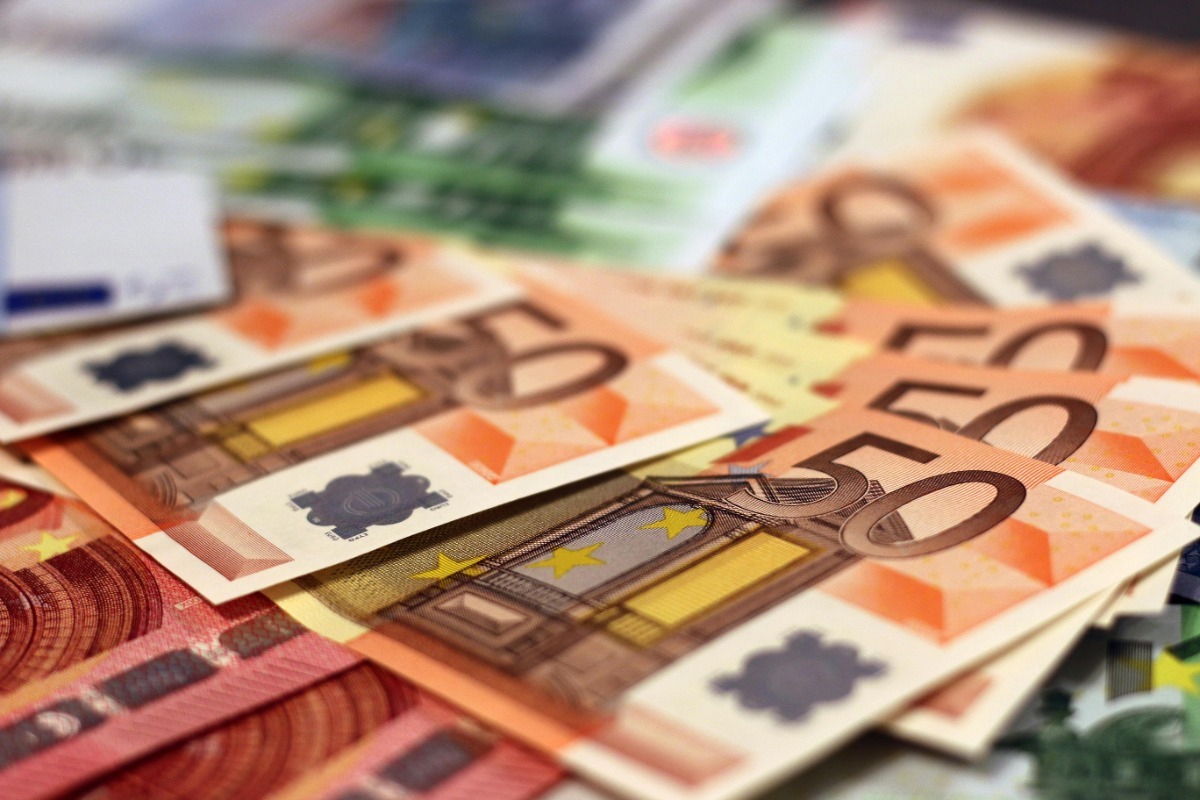 Ποιοι δικαιούχοι μπορούν να λάβουν επίδομα 400 ευρώ