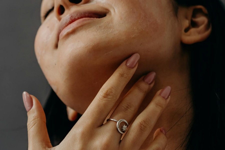 Πώς να εμποδίσεις τις ρυτίδες στο λαιμό