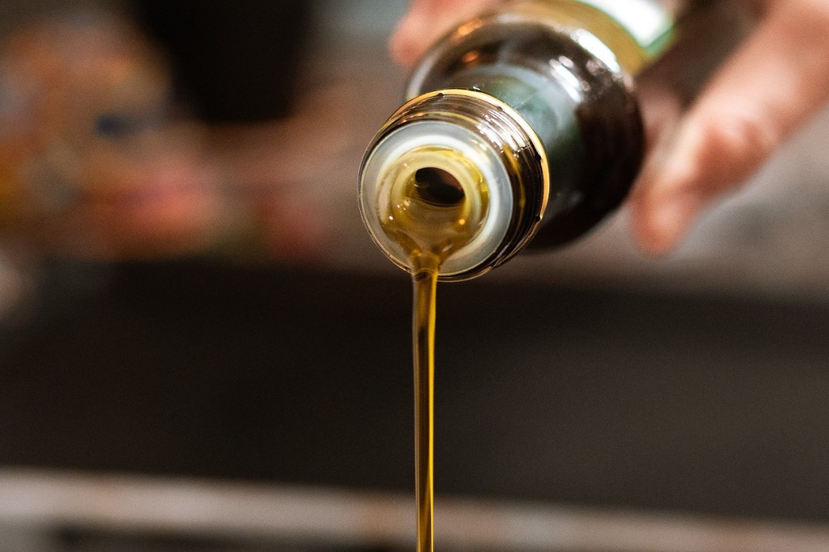 Γιατί ακρίβυνε το ελαιόλαδο; Πώς έγινε πράγματι, ένας υγρός χρυσός
