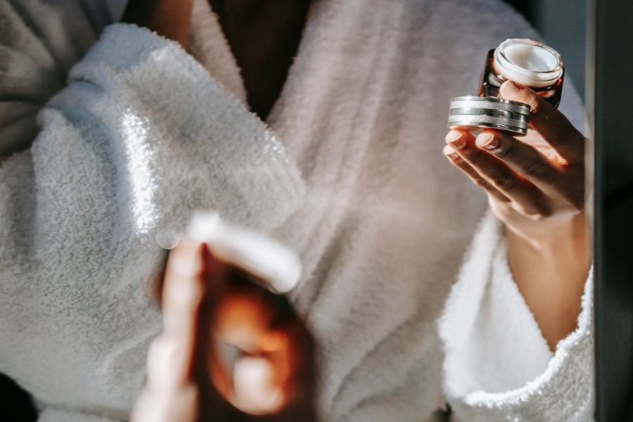 Ο αόρατος αντίκτυπος της κλιματικής αλλαγής στην υγεία του δέρματός σου