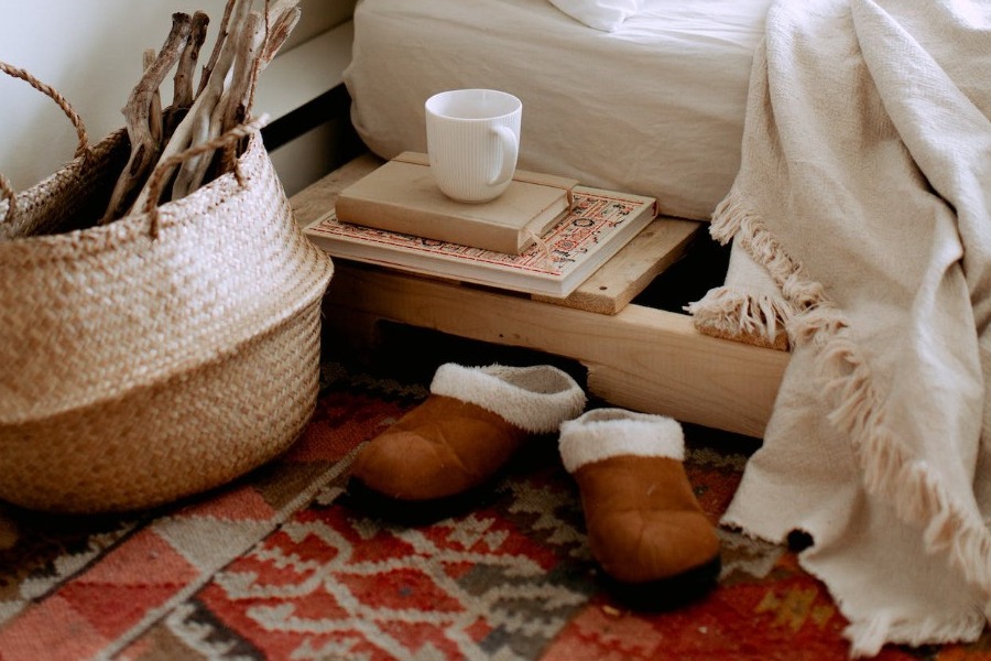 Τα καλά και τα κακά του να λιώνεις όλη μέρα στο κρεβάτι