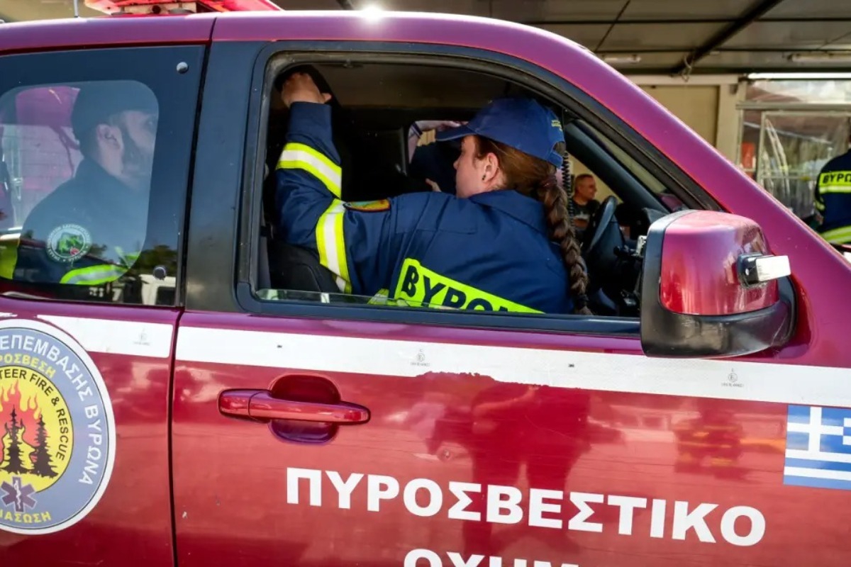 Χαλκιδική: Φωτιά στο Δεβελίκι