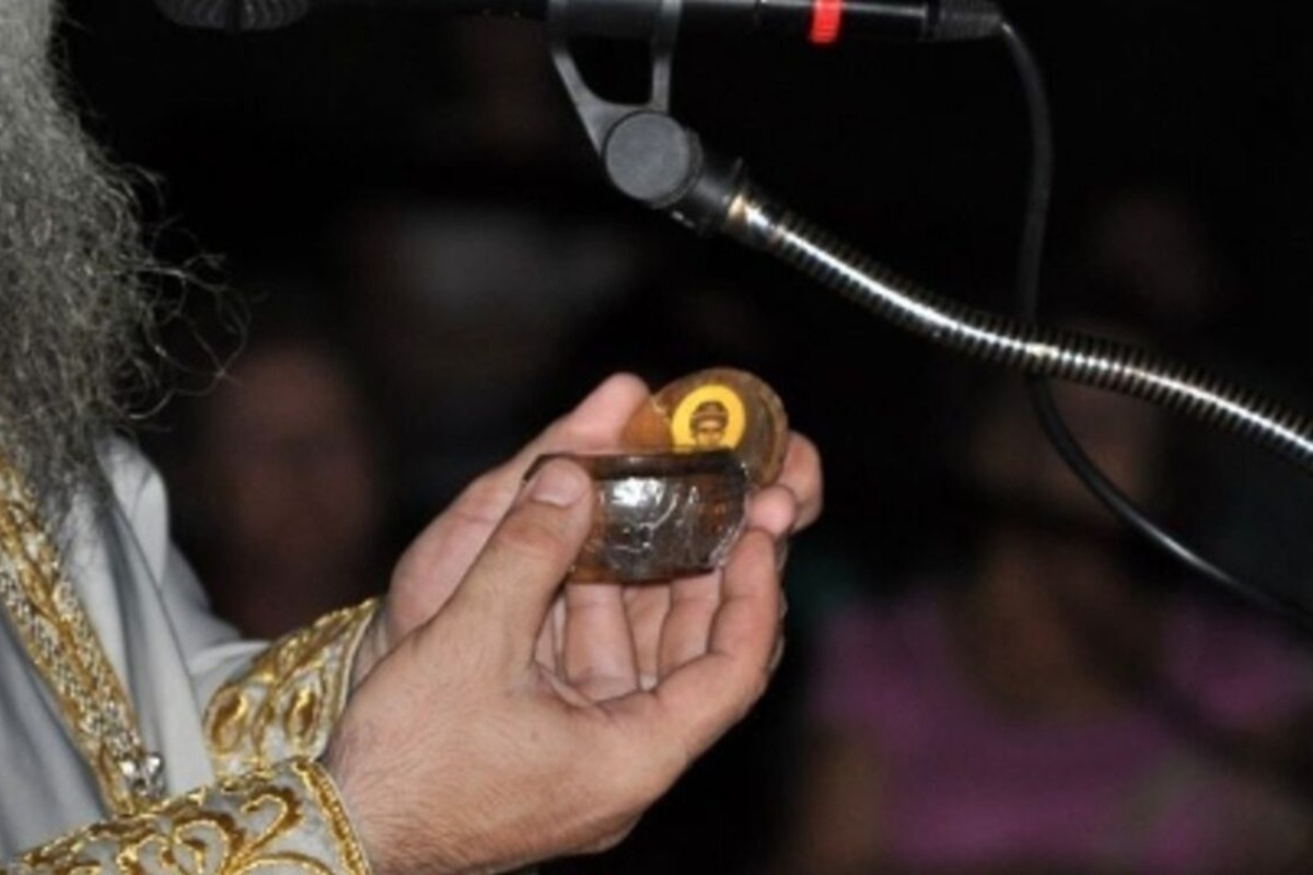 Αγρίνιο: Πιστοί προσκύνησαν κάστανο που είχε βράσει ο Αγιος Παΐσιος