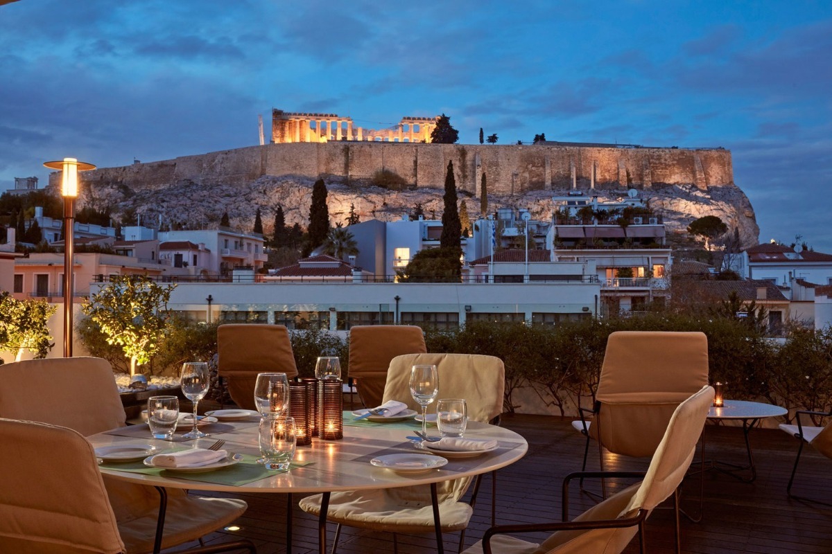 Τα καλύτερα εστιατόρια για να κάνεις ρεβεγιόν Πρωτοχρονιάς στην Αθήνα