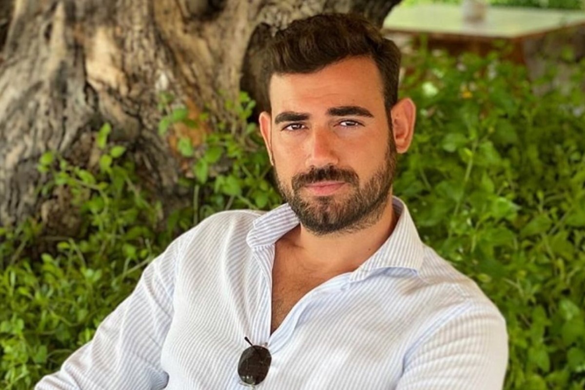 Θρήνος για τον Νίκο Πολυδερόπουλο: Πέθανε ο 28χρονος αδερφός του