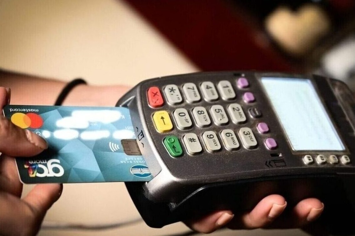 POS: Η υποχρεωτική χρήση φέρνει ανατροπές για τους ελεύθερους επαγγελματίες