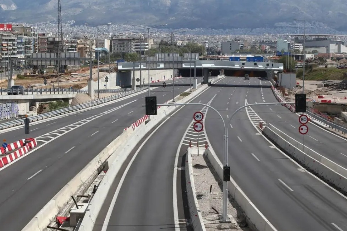 Γλυφάδα: Βρέθηκε βόμβα του Β` Παγκοσμίου Πολέμου ‑ Kλείνει αύριο η Ποσειδώνος
