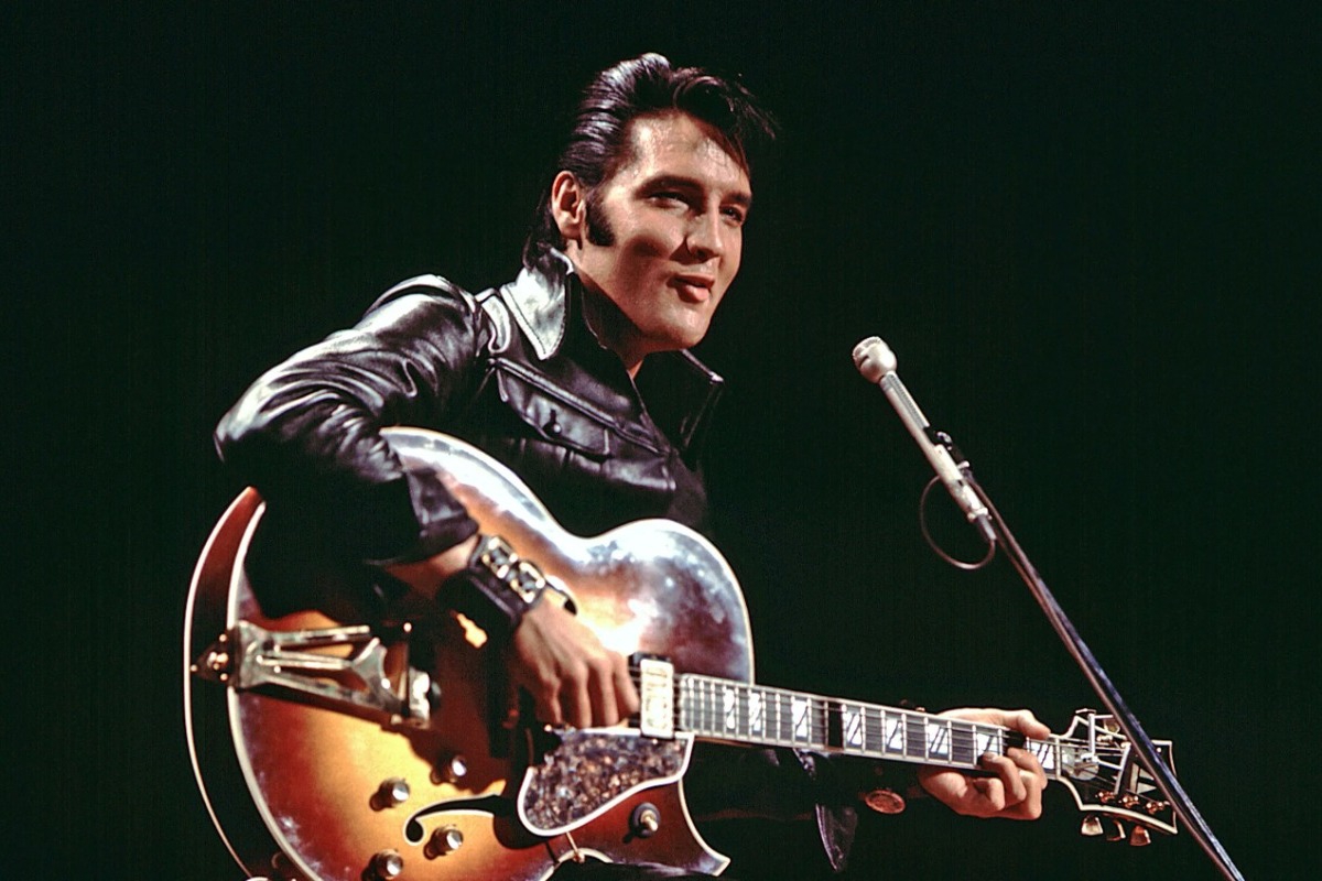 Σαν σήμερα: Η εμφάνιση του Elvis Presley που προκάλεσε σκάνδαλο στις ΗΠΑ