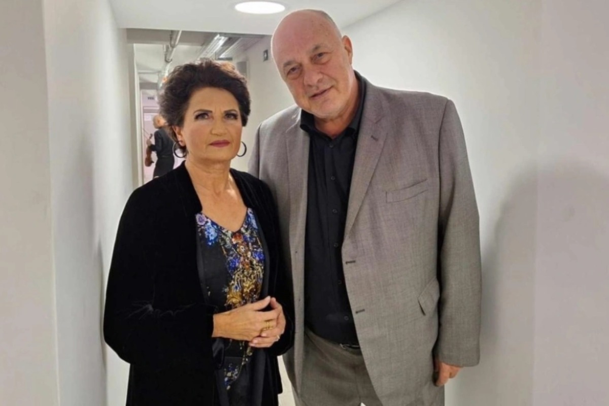 Αλκηστις Πρωτοψάλτη: Αντιδράσεις στα social media για τη συναυλία της στον Βόλο και τη φωτογραφία με τον Αχιλλέα Μπέο