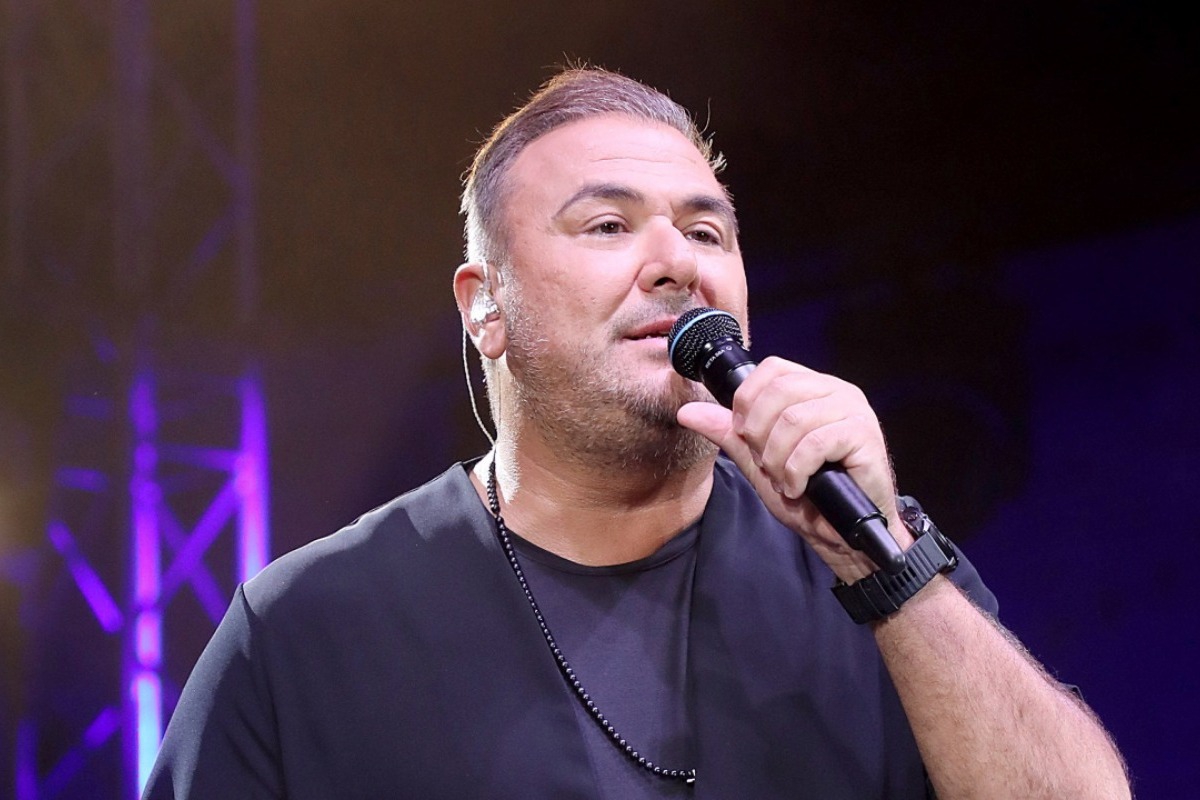 Αντώνης Ρέμος: Η συγκινητική αφιέρωση στον Βασίλη Καρρά στη συναυλία του