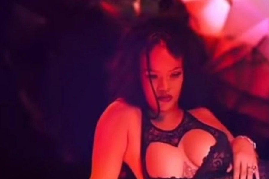 Rihanna: Κολάζει τους πάντες με τα νέα της αποκαλυπτικά εσώρουχα