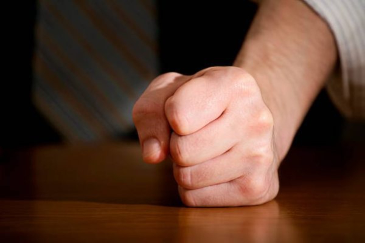 Θεσσαλονίκη: Με ρόπαλα χτύπησαν 30χρονη τα πεθερικά της ‑ «Παραλίγο να με σκοτώσουν»