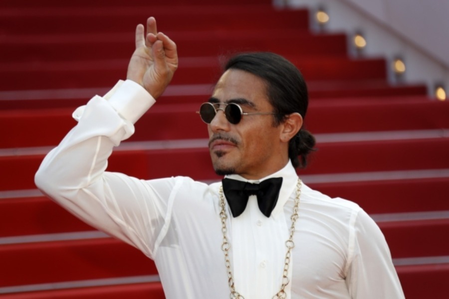 Χαμός με τον Salt Bae: Viral η απόδειξη 108.000 δολαρίων
