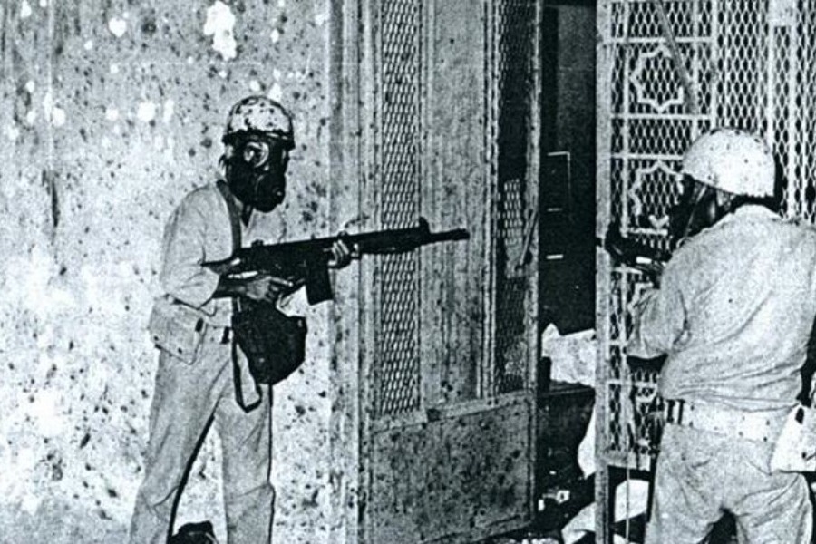 Σαν σήμερα: Η κατάληψη του «Μεγάλου Τζαμιού» με 6.000 ομήρους