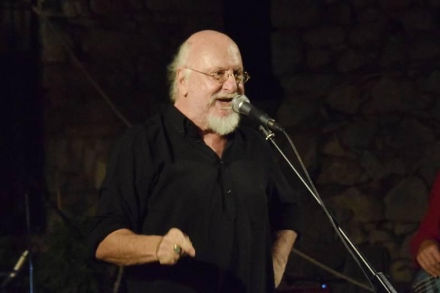 Διονύσης Σαββόπουλος: «Χρόνια Πολλά – Είμαι καλά, το αυτό επιθυμώ και δι’ υμάς»