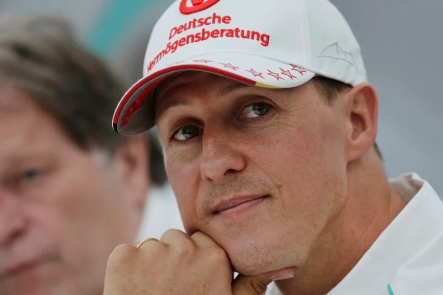 Νέες πληροφορίες για την υγεία του Σουμάχερ: Τον έκαναν βόλτα με αυτοκίνητο για διεγείρουν τον εγκέφαλο του