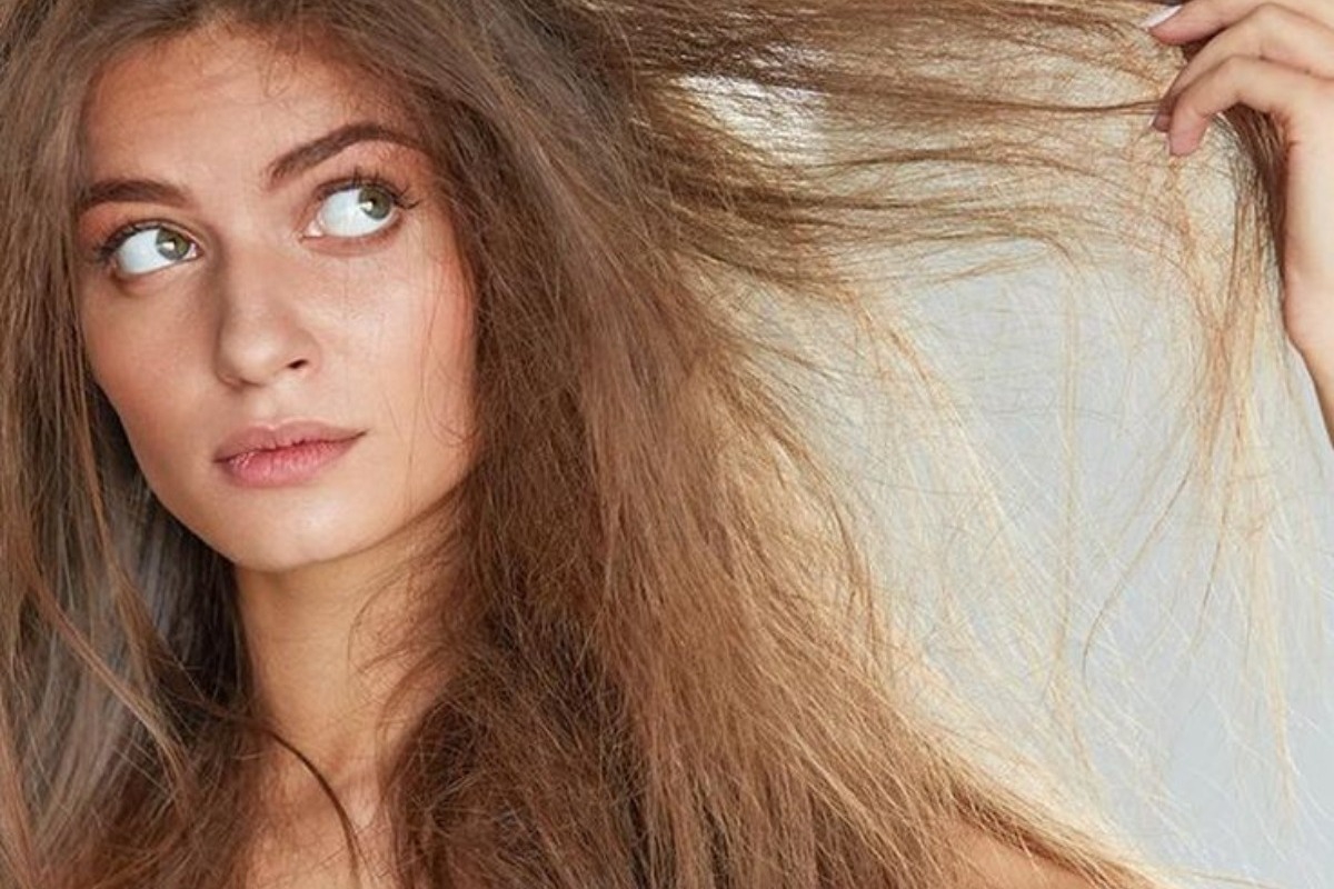 Οι καθημερινές συνήθειες που μπορεί να βλάπτουν τα μαλλιά σου