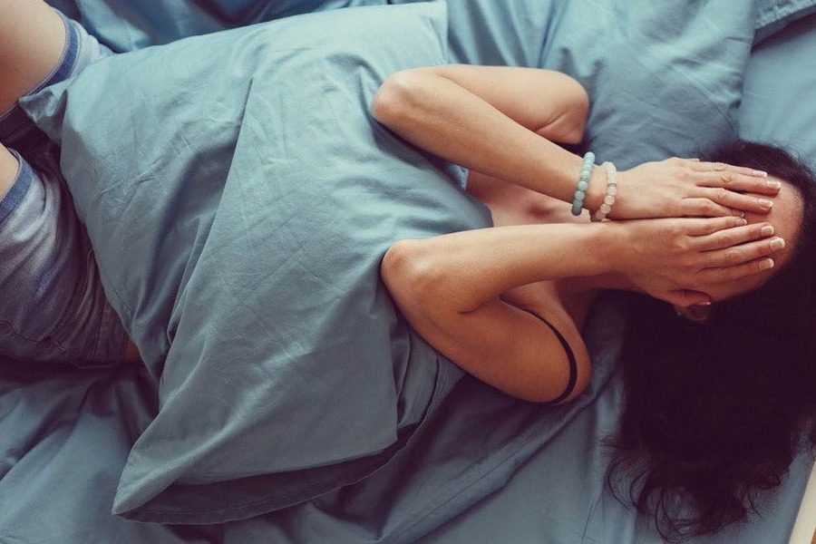 Skin Hangover: Πώς θα επαναφέρεις την επιδερμίδα σου μετά από το ξενύχτι