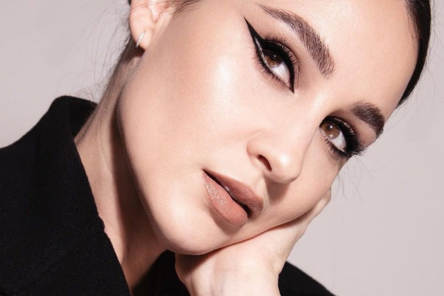 Το λάθος που κάνεις στο μακιγιάζ και δείχνουν τα μάτια σου πολύ μικρά