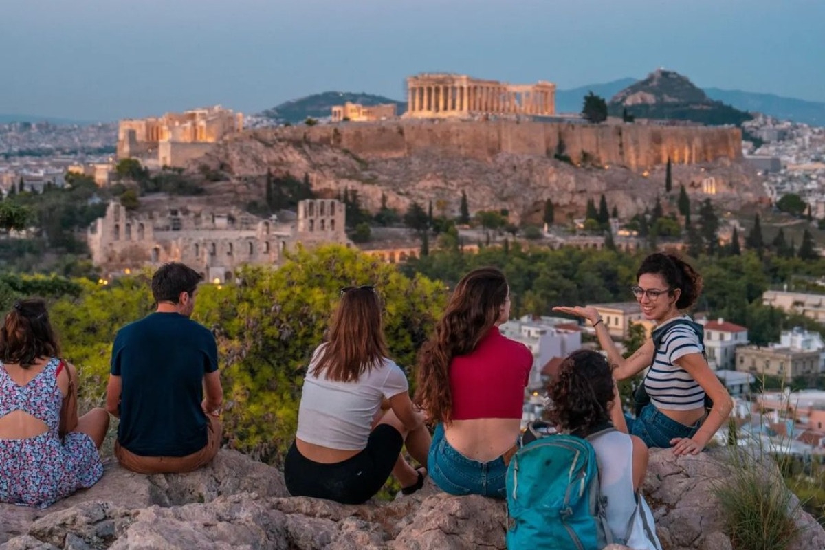 6 σημεία της Αθήνας για να δεις το ηλιοβασίλεμα κρατώντας μπύρα ή σουβλάκι