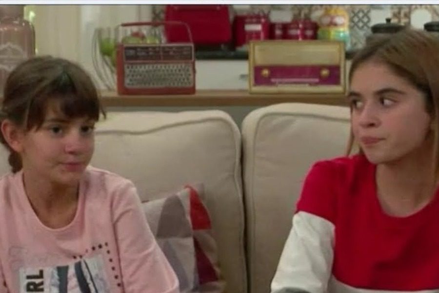 Οι «κόρες» της Βάσως Λασκαράκη μεγάλωσαν και ομόρφυναν: Πώς είναι σήμερα