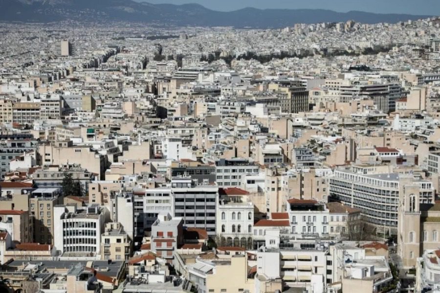 Έρευνα: Το 43% αδυνατεί να νοικιάσει σπίτι μόνο του – Τι πιστεύουν για τη συγκατοίκηση