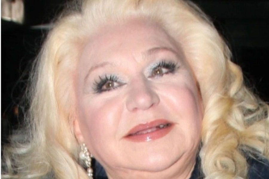 Τιτίκα Στασινοπούλου: «Ο καημένος αυτοκτόνησε από το ψώνιο του»