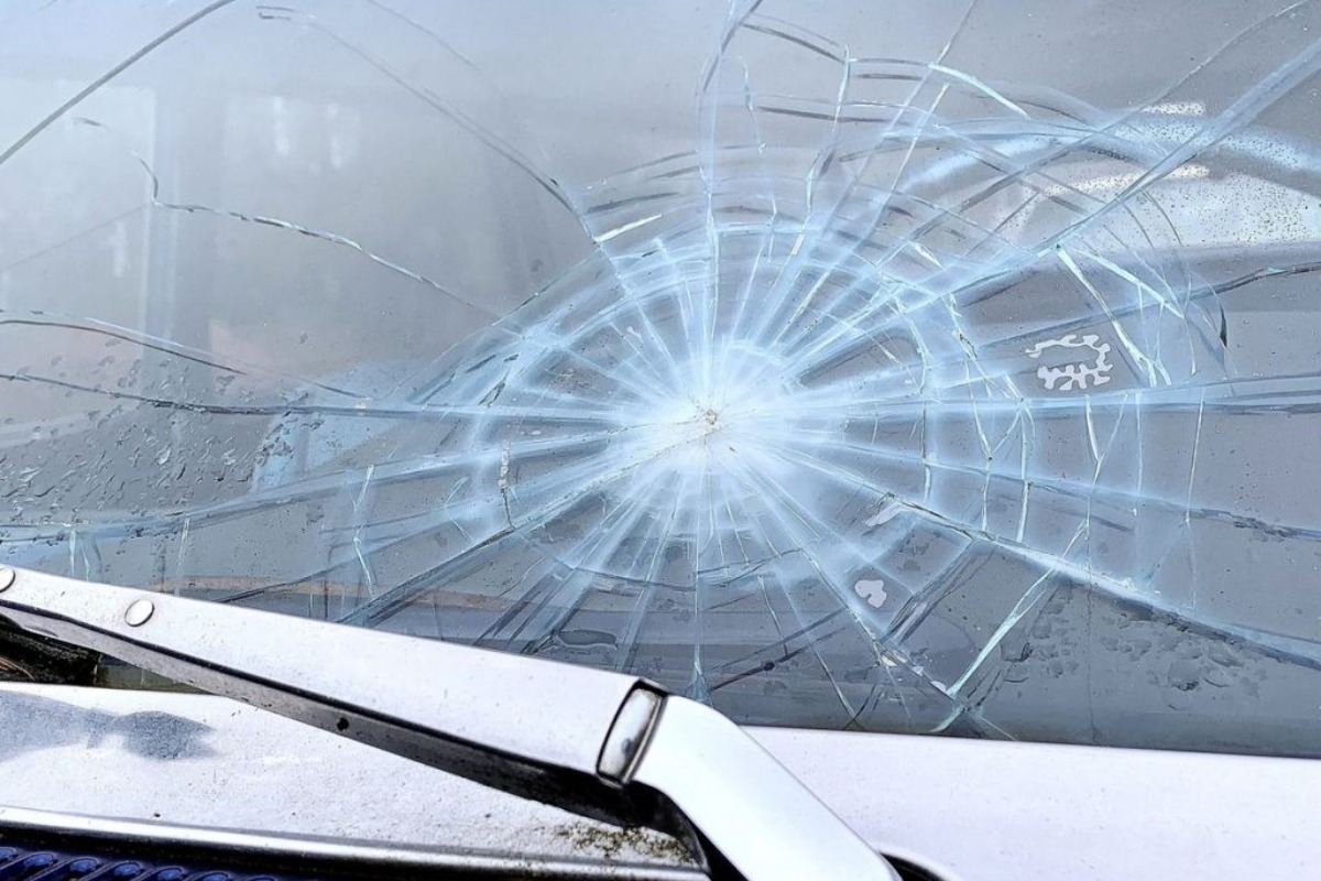 Θεσσαλονίκη: Τον χτύπησαν με στυλιάρι μπροστά στον γιο του γιατί αργούσε να παρκάρει