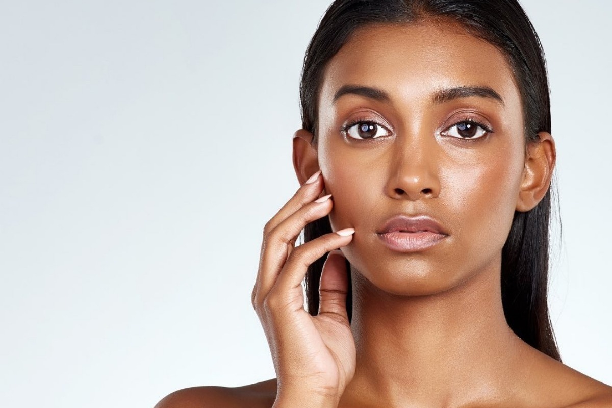 5 bronzers για να φέρεις τη λάμψη του καλοκαιριού από τώρα στο πρόσωπό σου