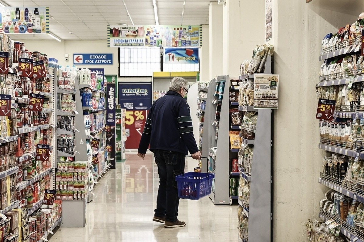Αργίες: Τρεις μέρες κλειστά τα σούπερ μάρκετ ‑ Τι θα γίνει με τις τράπεζες