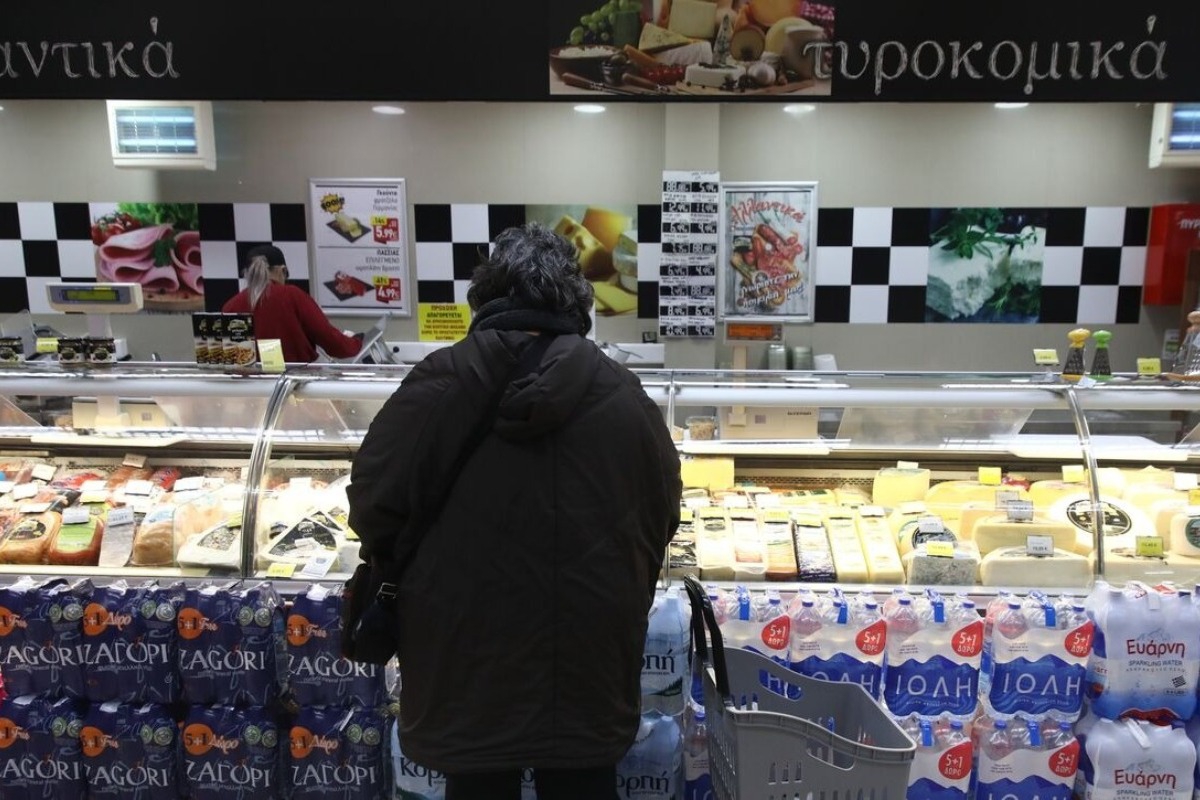 Ανοιχτά τα εμπορικά και τα σούπερ μάρκετ αυτή την Κυριακή