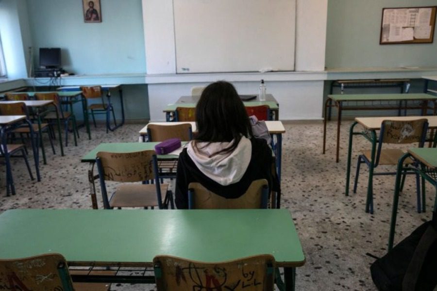 Καβάλα: Δασκάλα και νοσηλεύτρια έσωσαν μαθητή δημοτικού που κόντεψε να πνιγεί με το πρωινό του