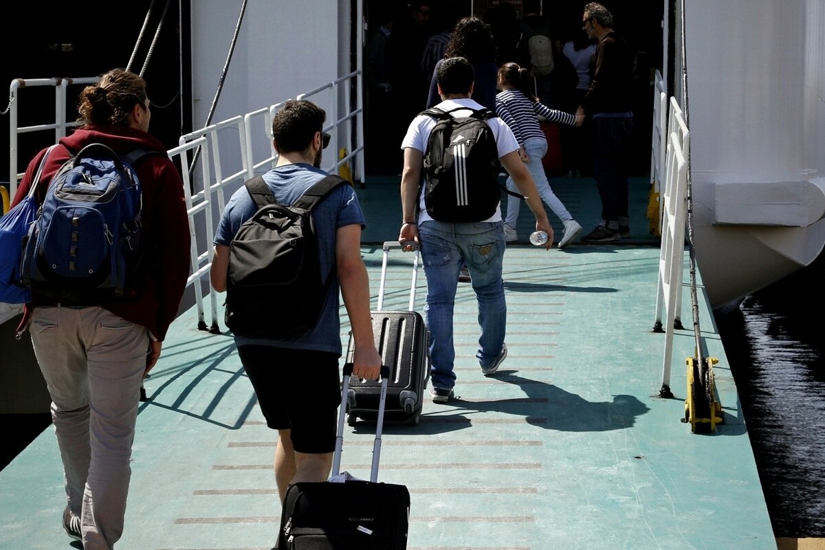 «Τσουχτερό» το Πάσχα στο χωριό: Καύσιμα και εισιτήρια έχουν πάρει «φωτιά»