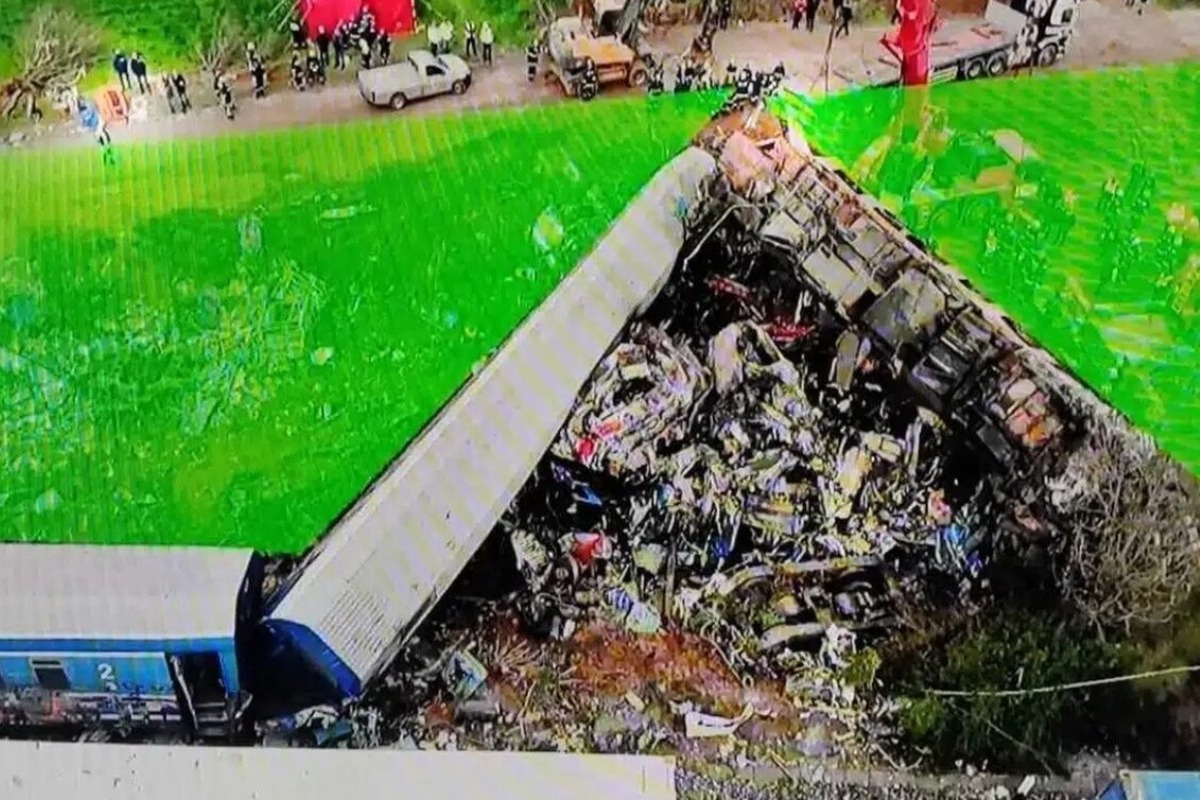 Τέμπη: Η φωτογραφία που σοκάρει από το σημείο της τραγωδίας